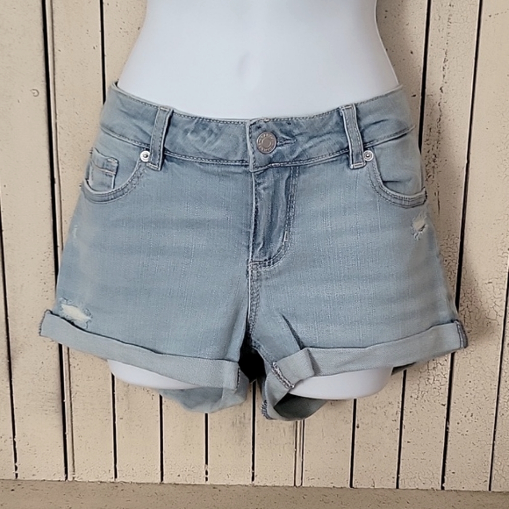 Garage stretch shorts
